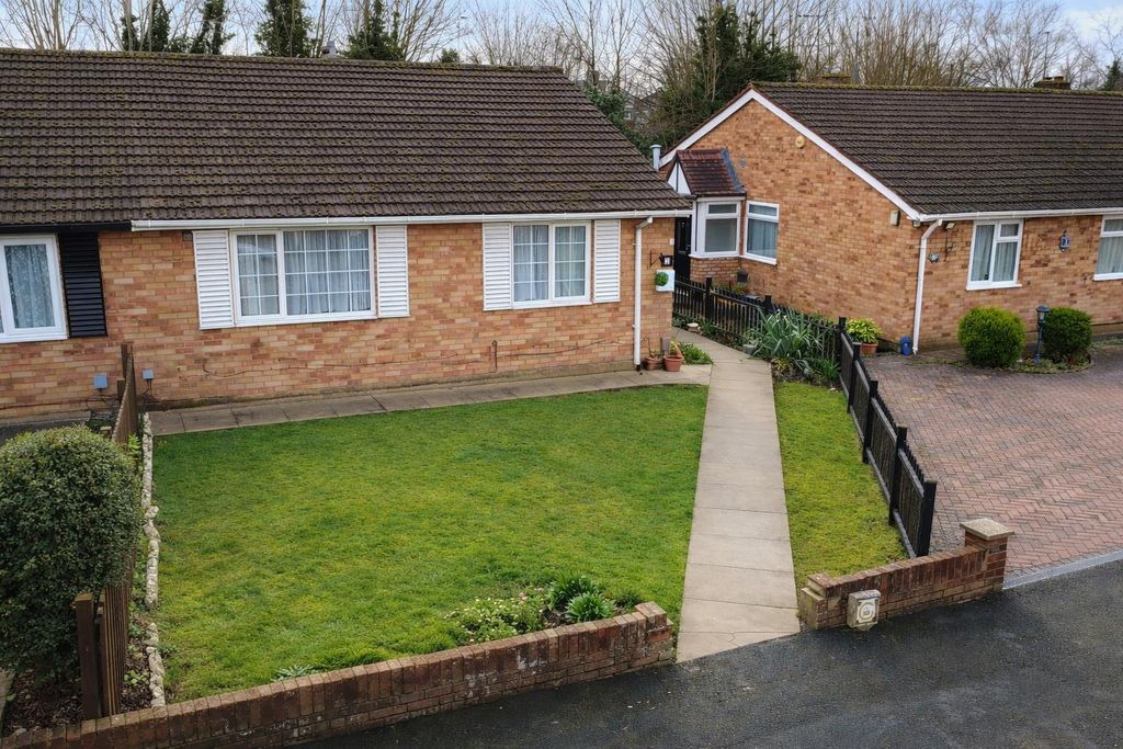 Property photo 1 of 11 External