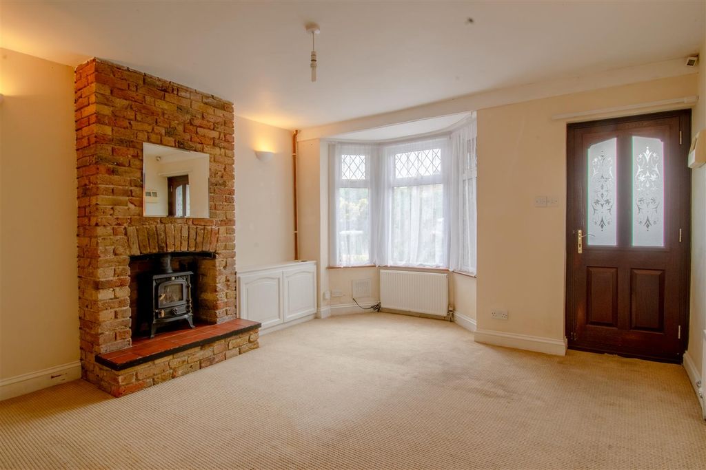 Property photo 2 of 12 Lounge