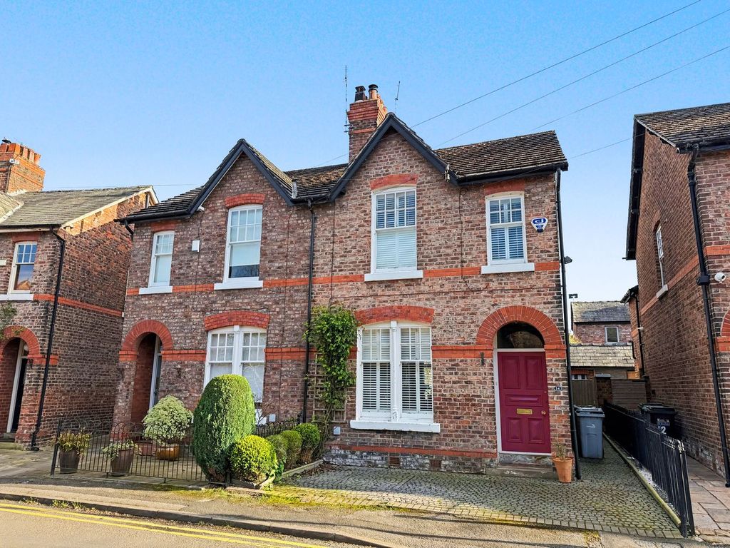 Property photo 1 of 13