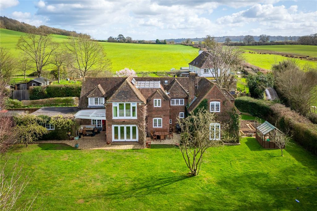 Property photo 3 of 30 House. Partnership