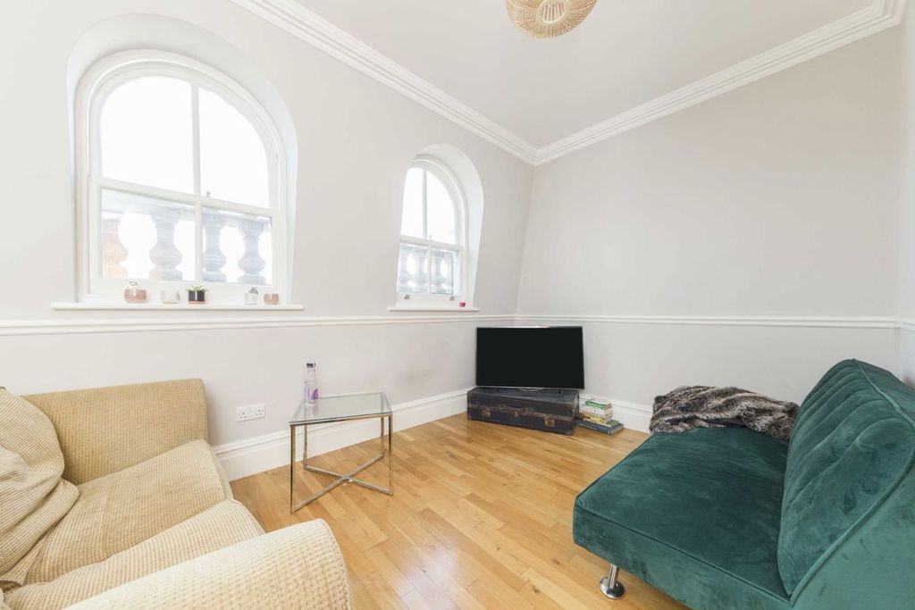 Property photo 2 of 4