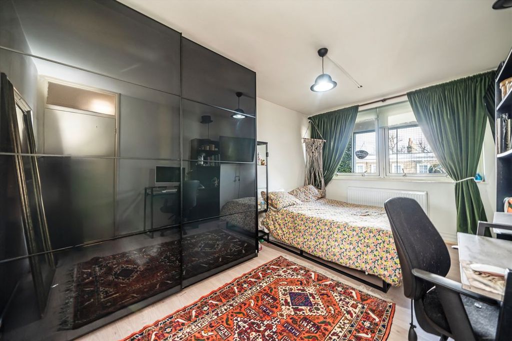 Property photo 3 of 6