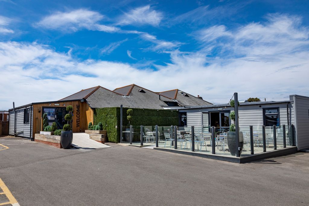 Property photo 3 of 11 2021 Hampshire Solent Breezes Clubhouse 6720x4480 (1)