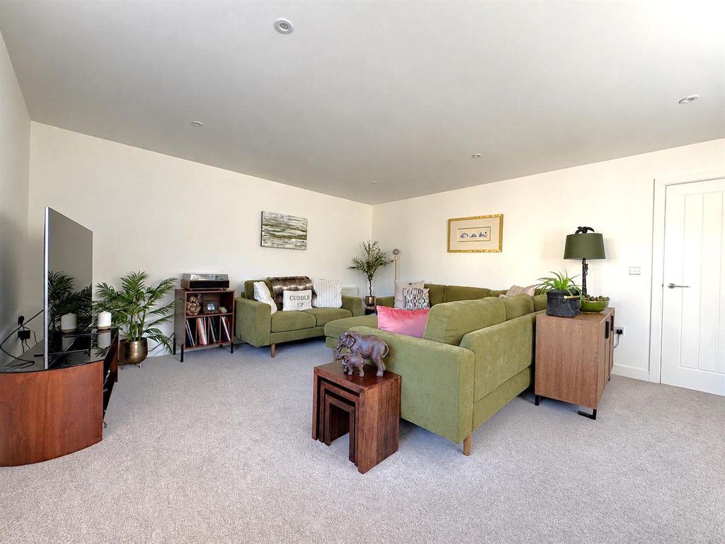 Property photo 3 of 18 2.Png
