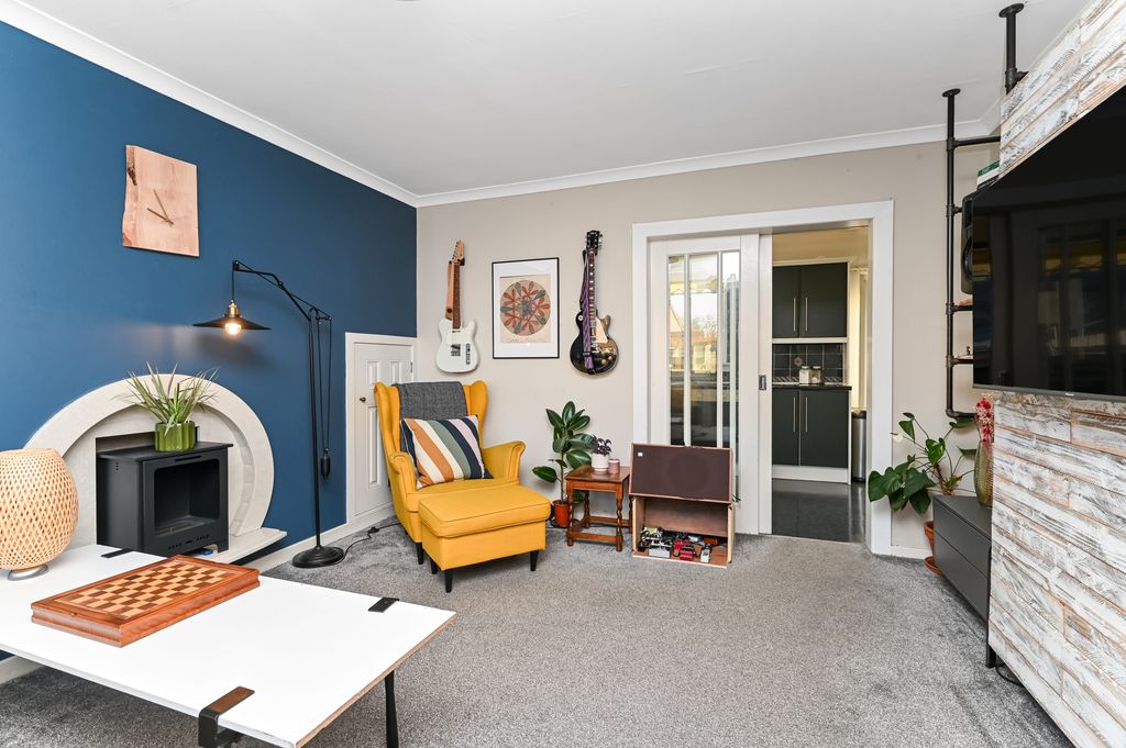 Property photo 3 of 16 Property Image 3