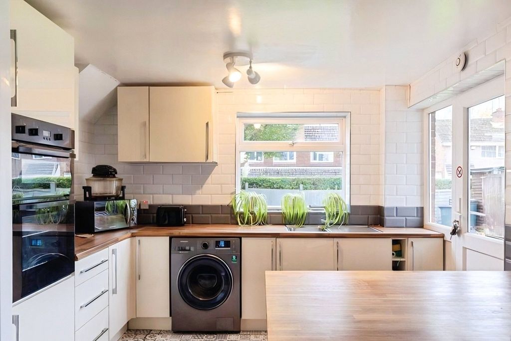 Property photo 3 of 13 Kitchen/Diner