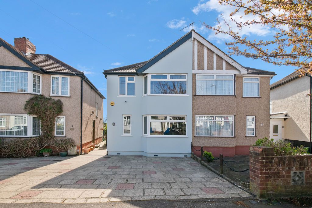 Property photo 1 of 27 Photo 21