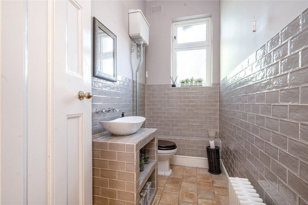 Additional image 33 of 6 bed detached house for saleToller Road, Stoneygate, Leicester LE2