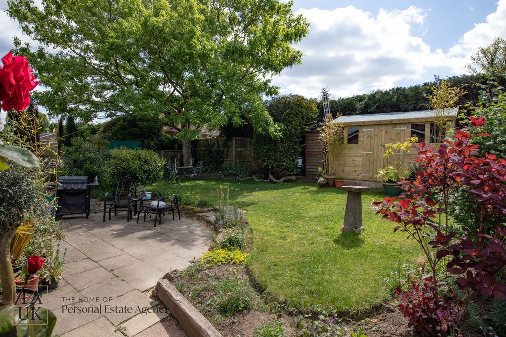 Property photo 2 of 20