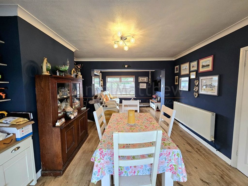 Property photo 3 of 20 Lounge/Diner