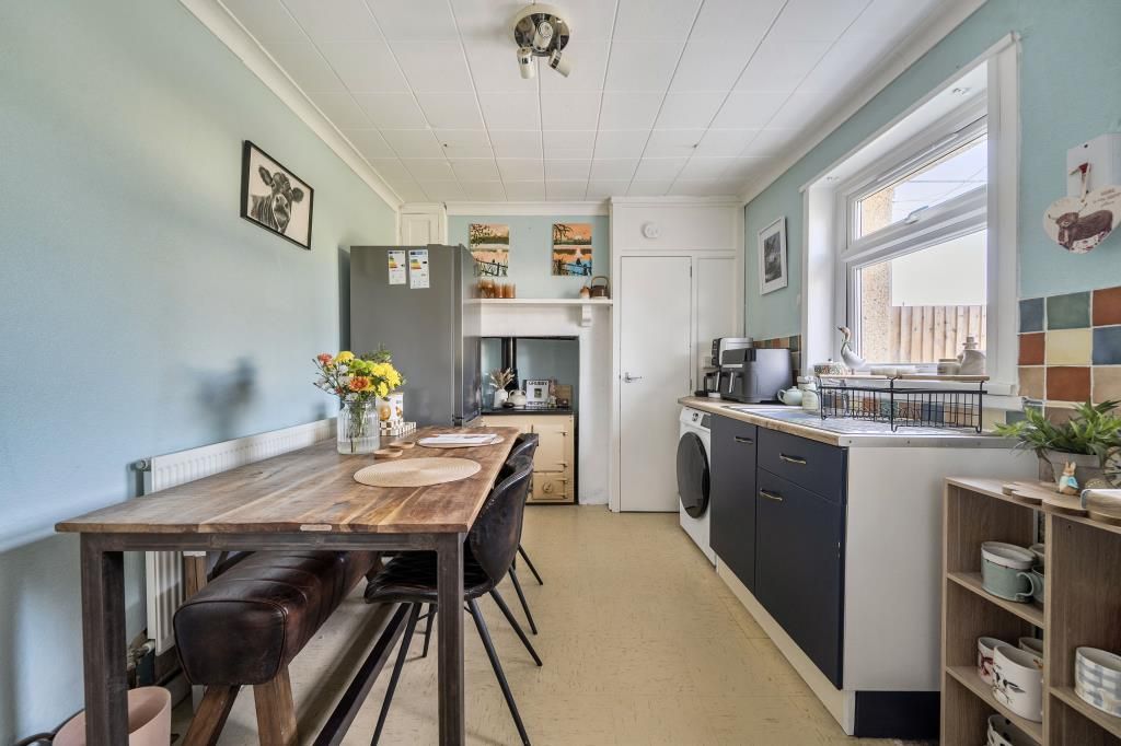 Property photo 3 of 17 Kitchen/Breakfast Room