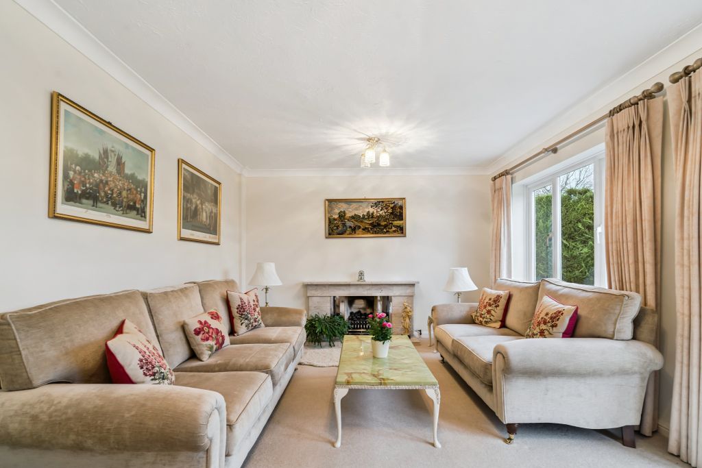 Property photo 2 of 20