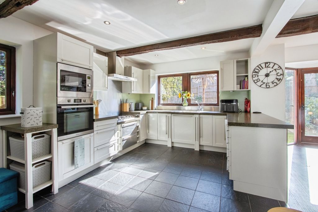 Property photo 3 of 19 Kitchen/Dining Room