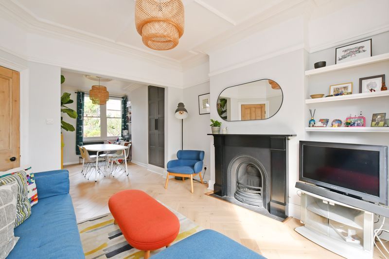 Property photo 2 of 33 Open Plan Living / Dining