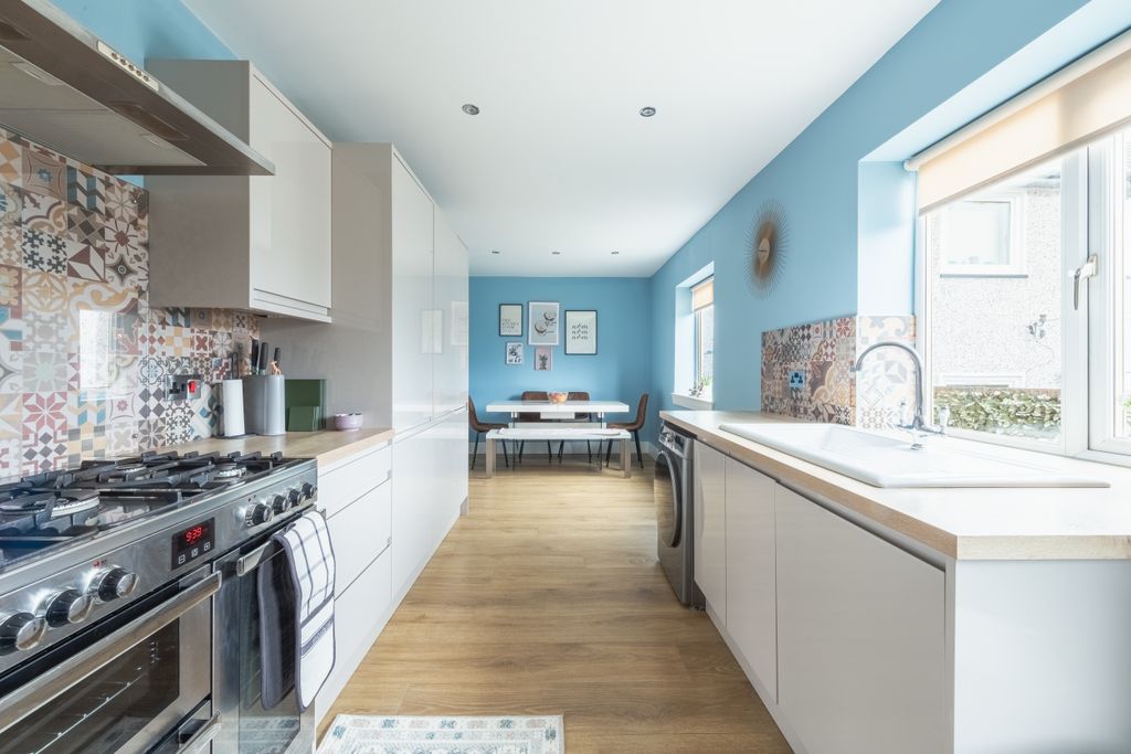 Property photo 3 of 51