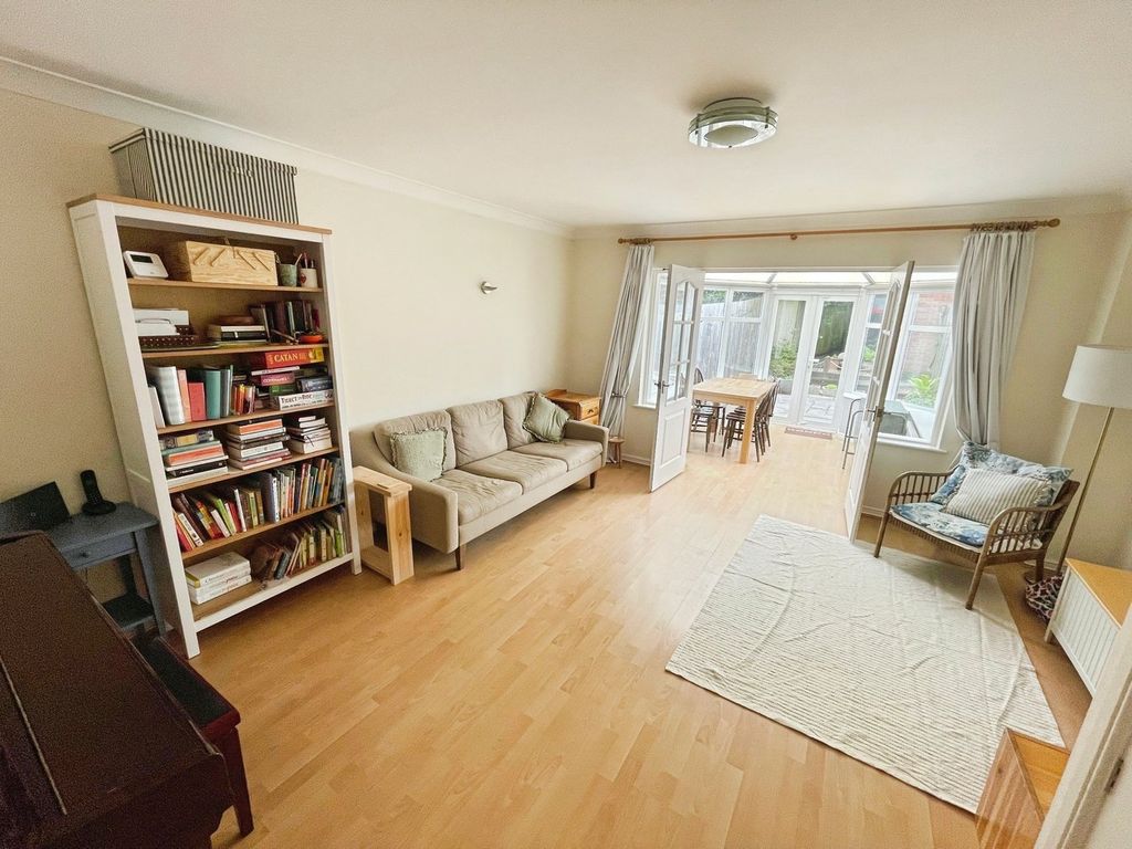 Property photo 2 of 22