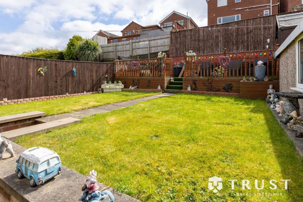 Property photo 2 of 28