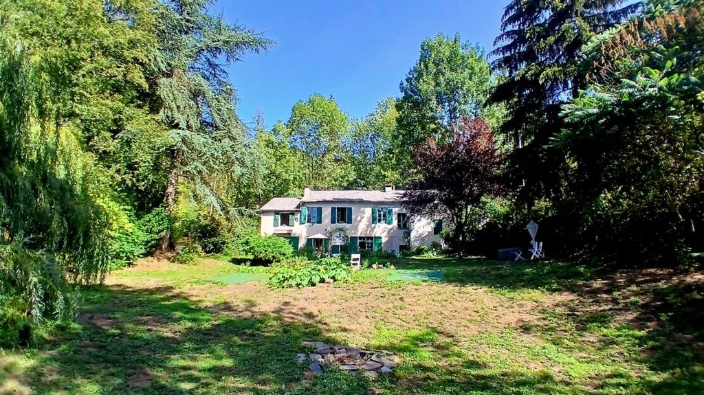 Property photo 1 of 20 Main Exterior View