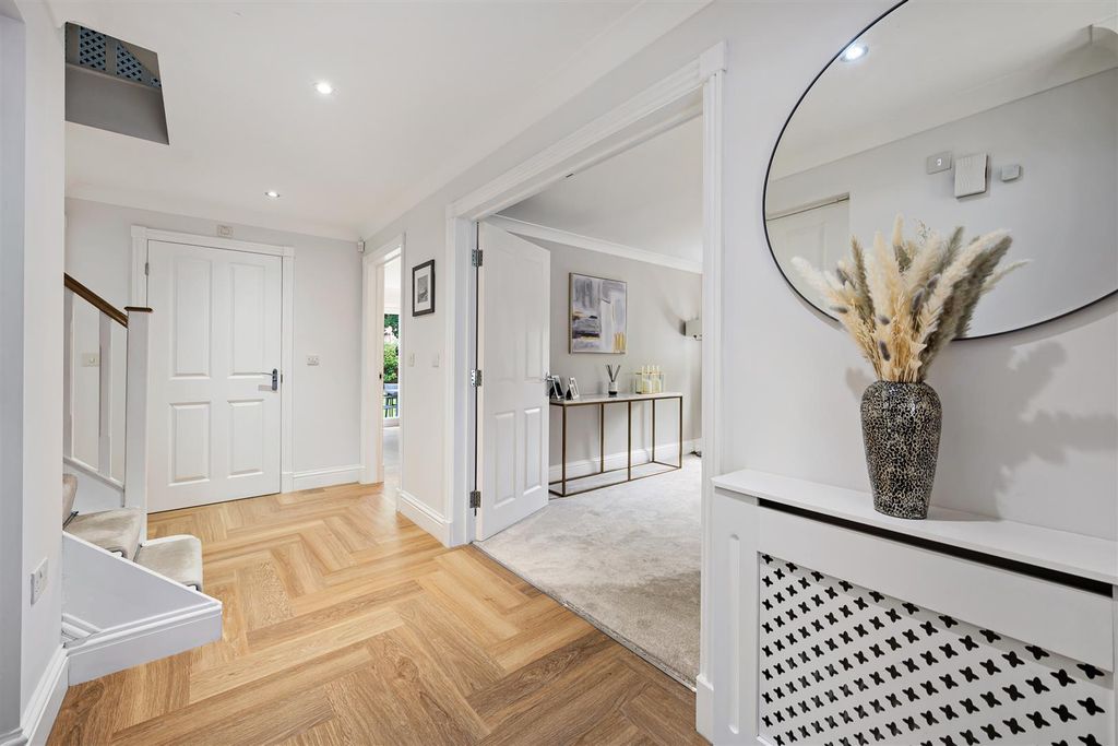 Additional image 10 of 6 bed detached house to rentAspen Drive, Scarcroft, Leeds LS14