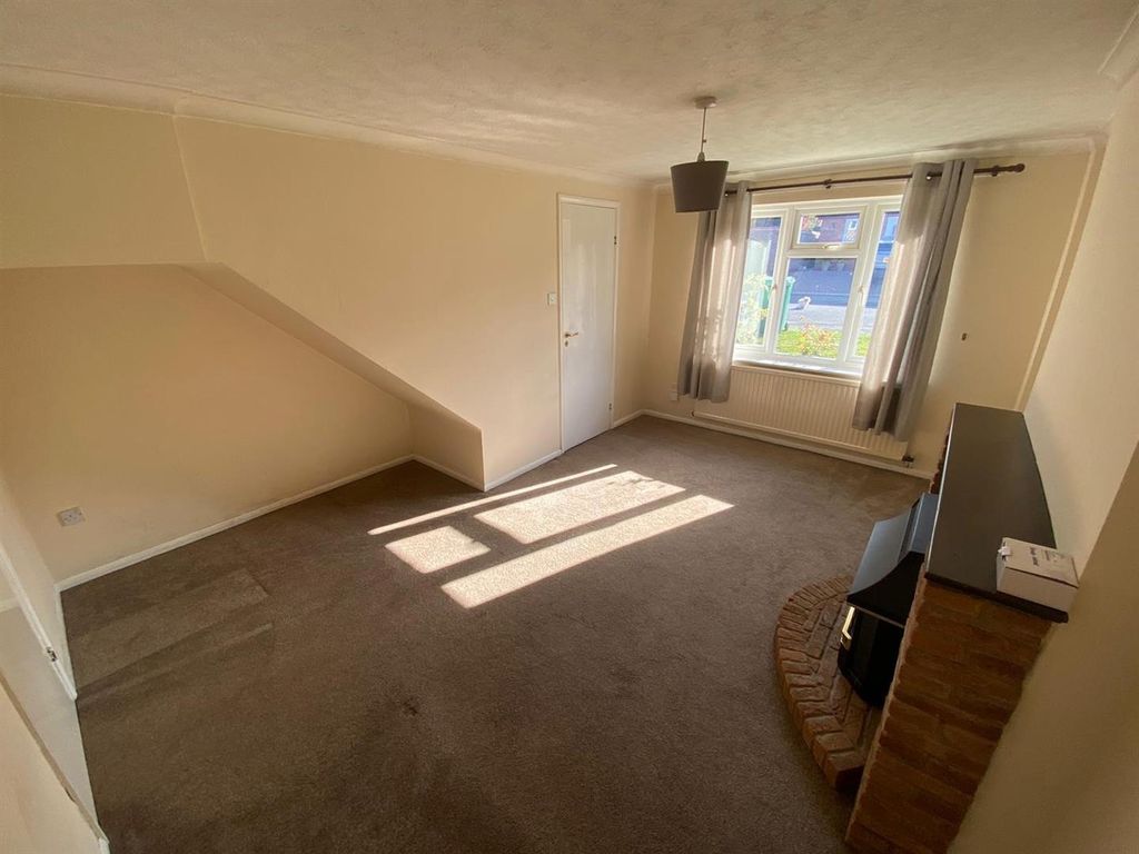 Property photo 3 of 8 Living Room