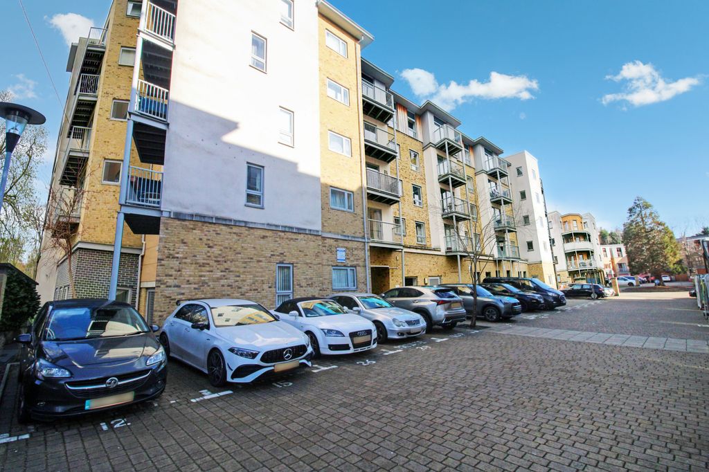 Property photo 1 of 10