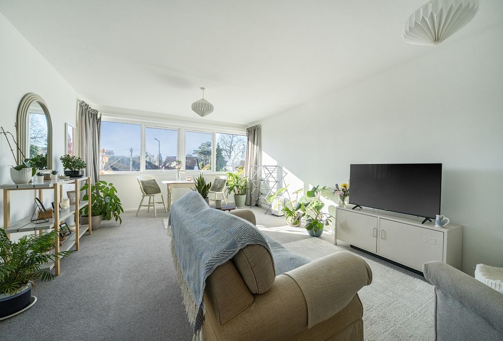 Property photo 2 of 12 1380477-16-691B03...