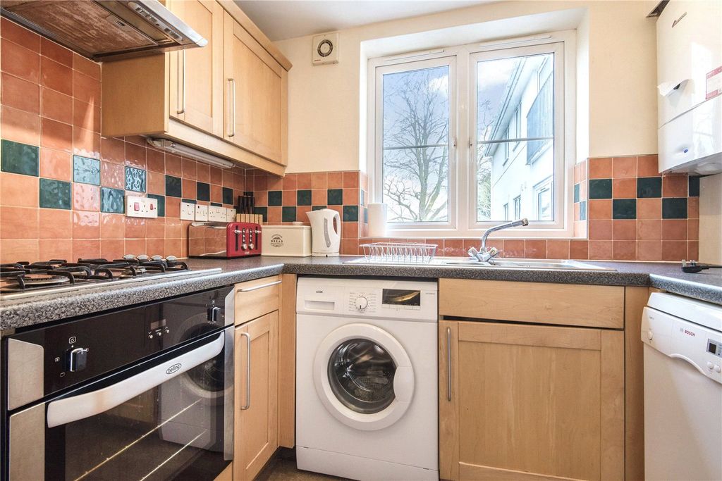 Property photo 2 of 10 Picture No. 06
