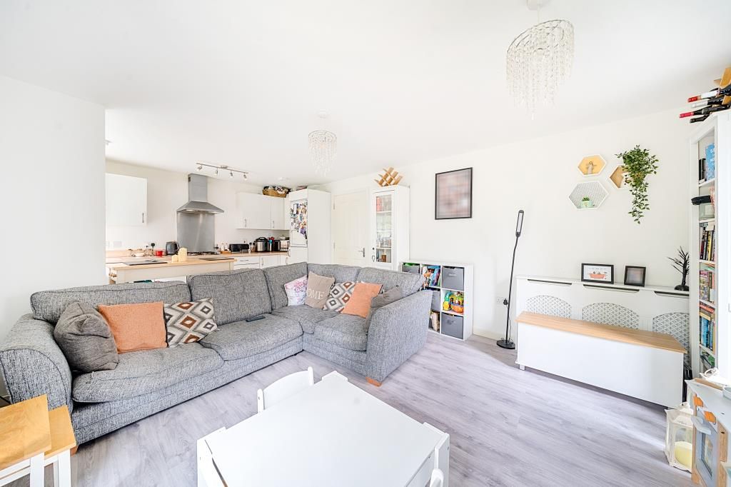 Property photo 3 of 20 Living Room