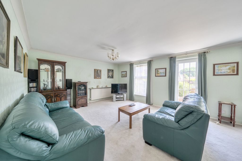 Property photo 2 of 14 1469036-14-6A170d...