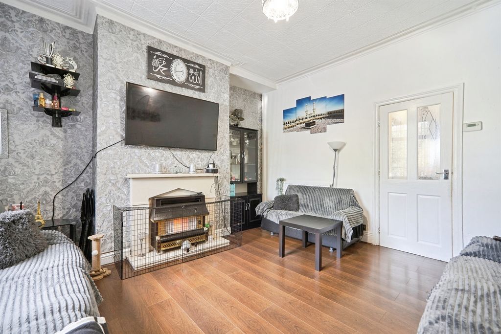Property photo 2 of 15