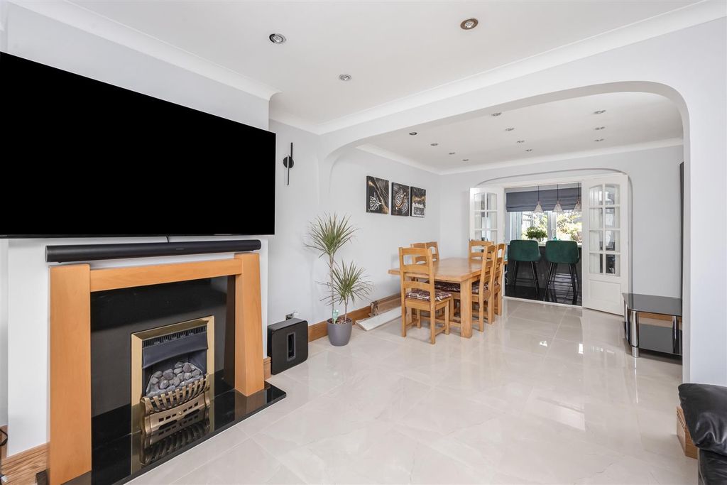 Property photo 2 of 21 Reception Room