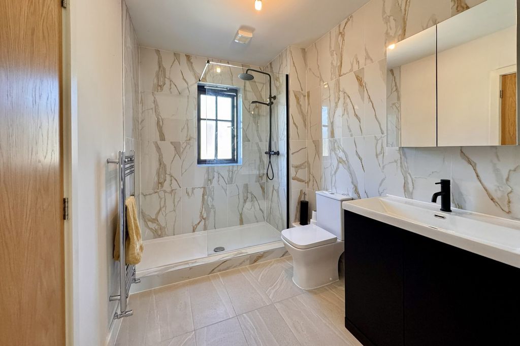 Additional image 11 of 2 bed flat for saleSamuel Wood Close, Glossop SK13