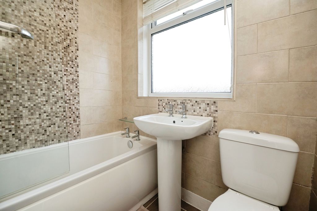 Property photo 3 of 19 Pbox-Img.Jpg