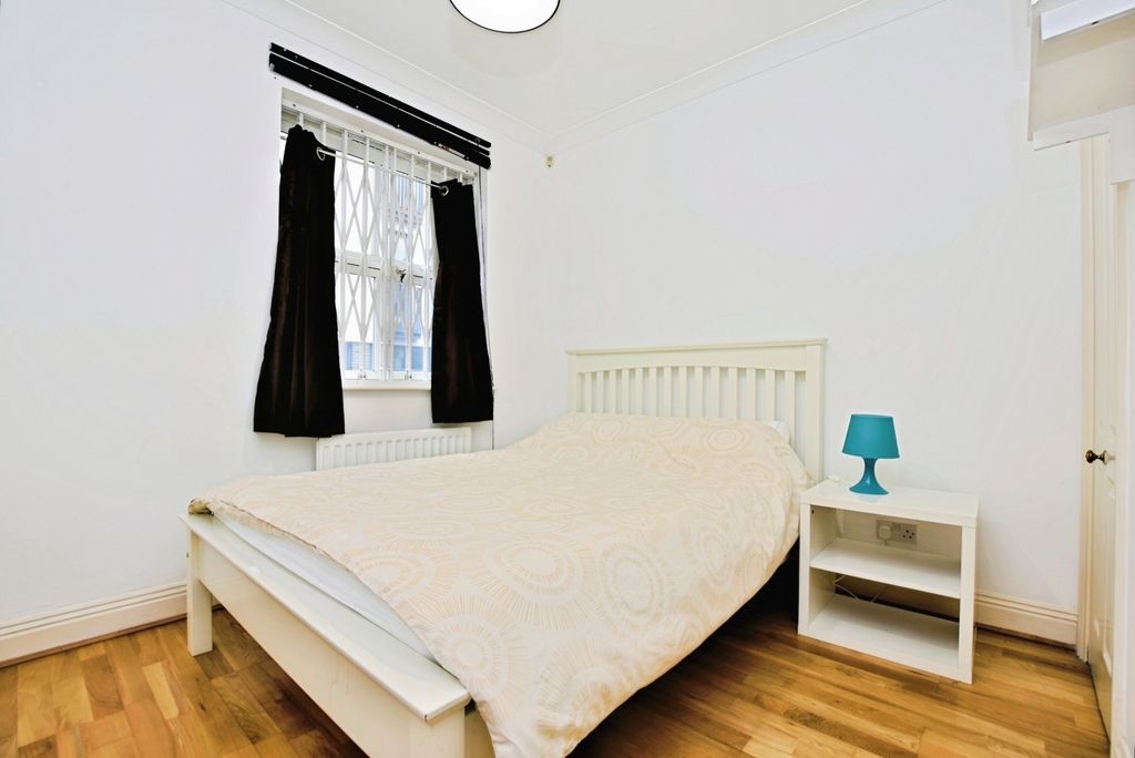 Property photo 2 of 10 Bedroom 3
