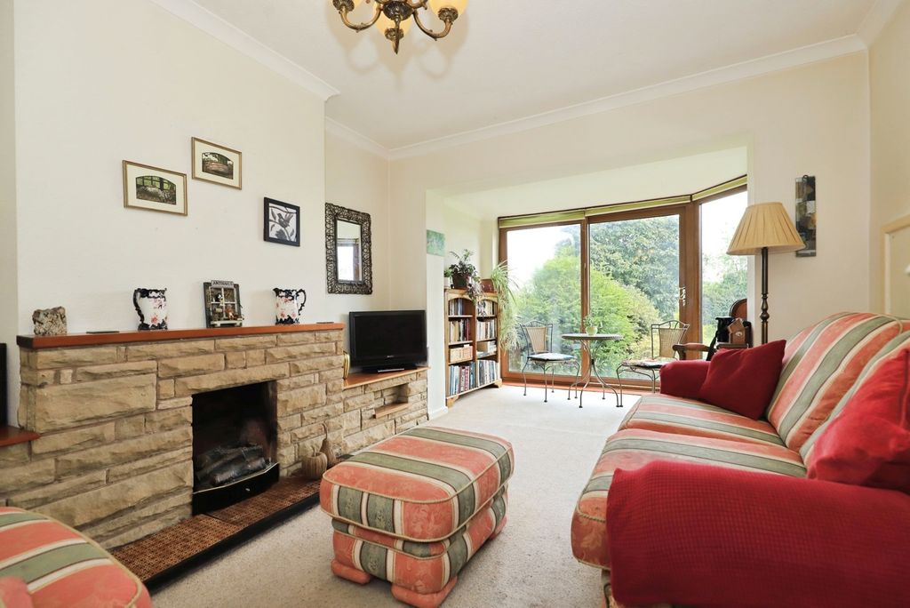 Property photo 2 of 12 Lounge/Sitting Room