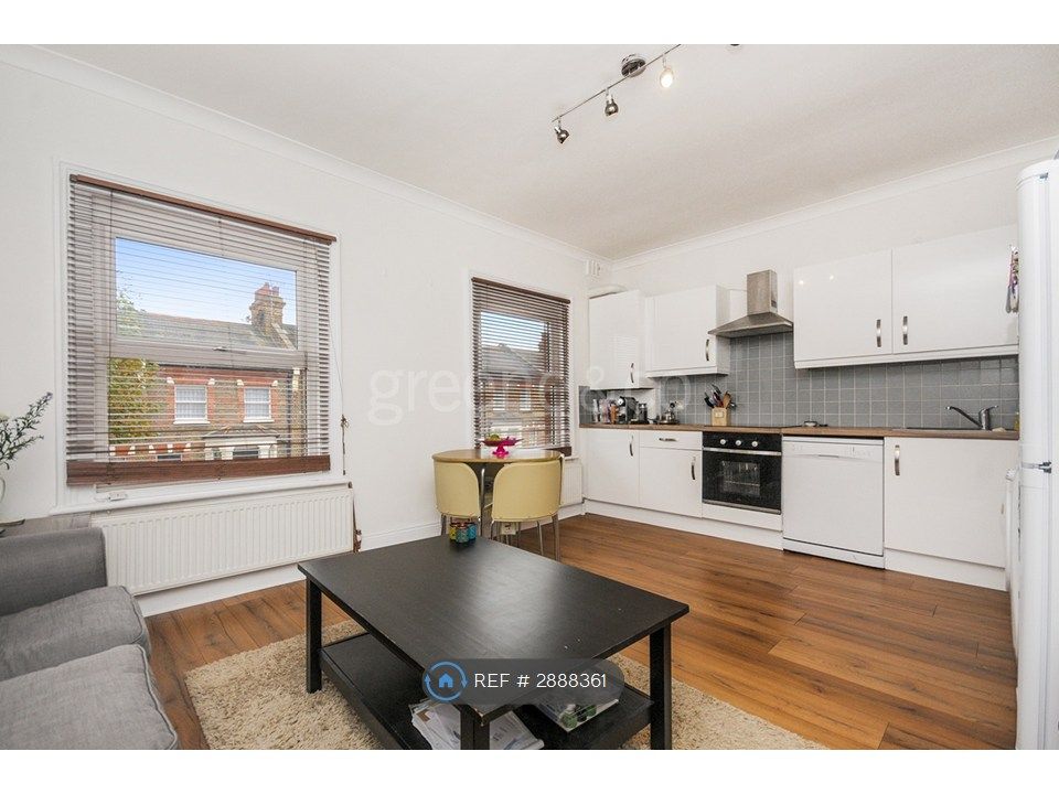 Property photo 2 of 8