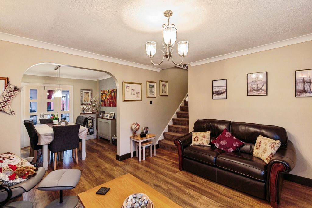 Property photo 3 of 15