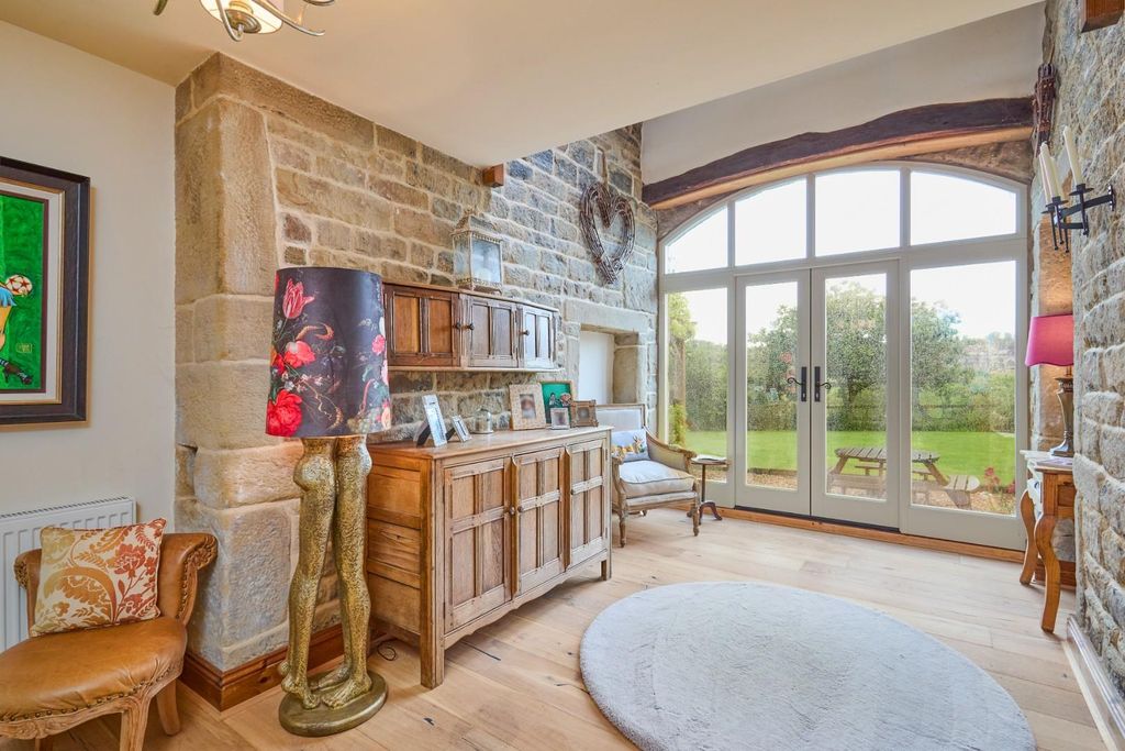 Property photo 3 of 46 3 Hunters Green_21.Jpg