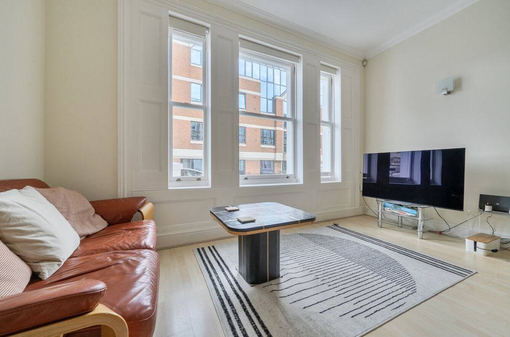 Property photo 3 of 17 1470435-4-6A22Eb6...