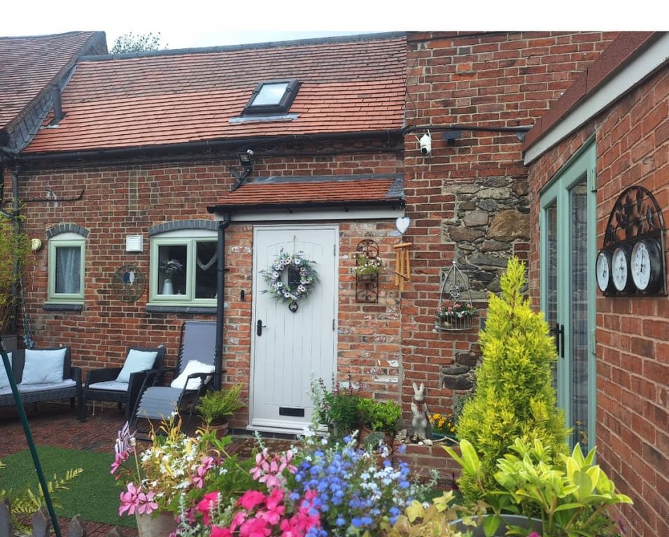Property photo 2 of 31