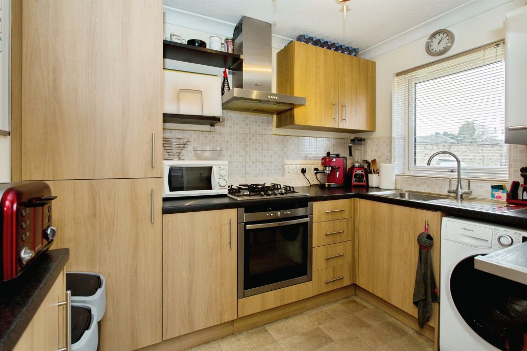 Property photo 2 of 12