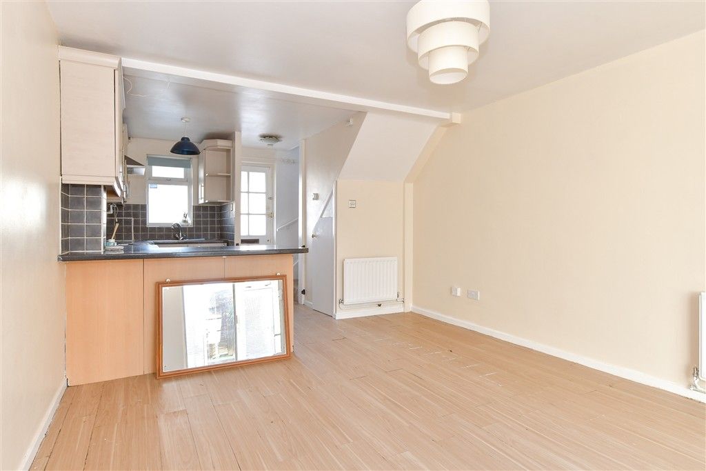 Property photo 2 of 9 Lounge/Diningarea/ Kitchen