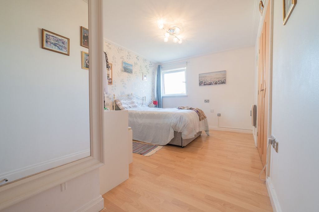 Additional image 18 of 2 bed flat for saleLynton Court, Cardiff Bay CF10