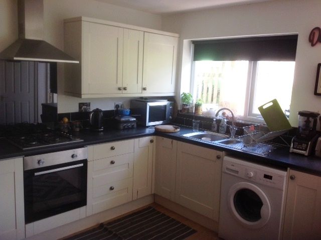 Property photo 2 of 8 Kitchen