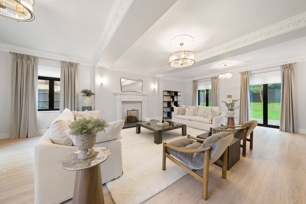 Property photo 3 of 21