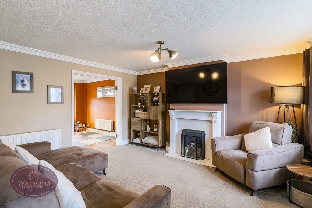 Property photo 2 of 23