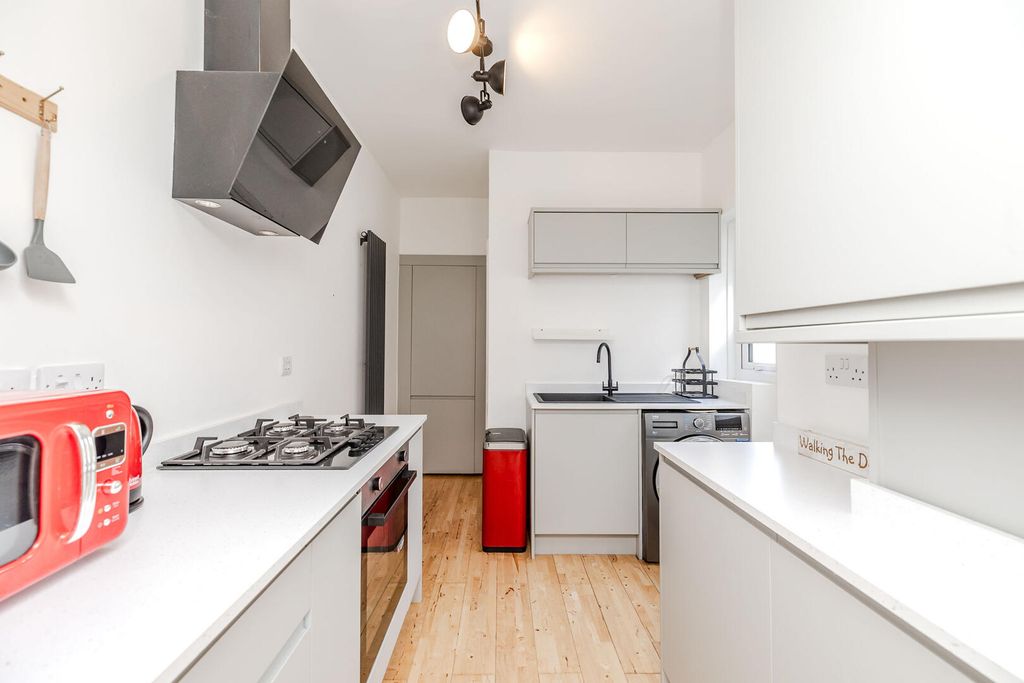 Property photo 1 of 24 Kitchen