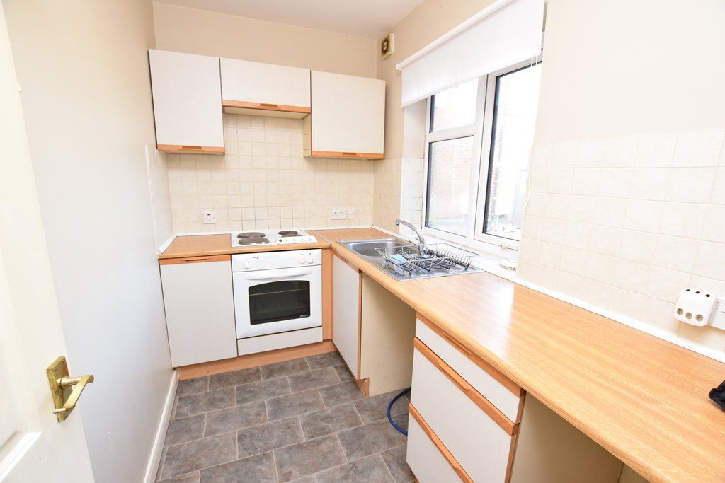 Property photo 3 of 5 Kitchen