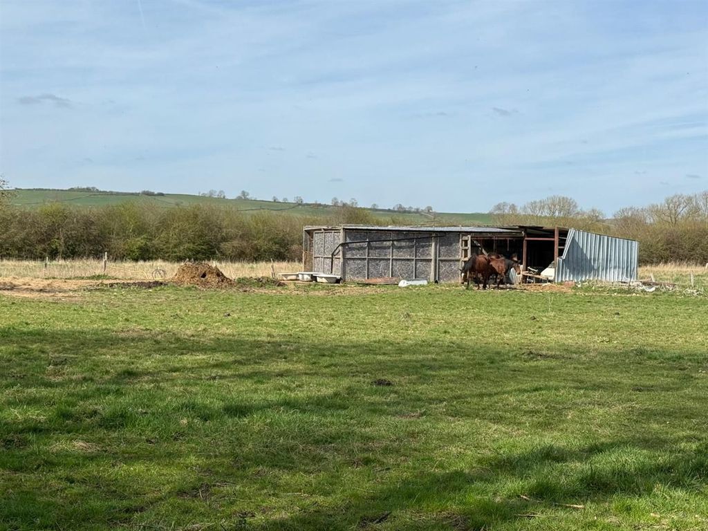 Property photo 2 of 26 4d144347-d1B0-4Ef6-8289-943E97B4246E.Jpg