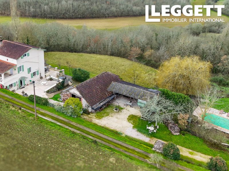 Property photo 2 of 10